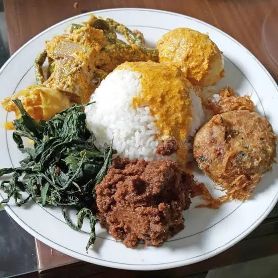 Nasi Padang Rendang