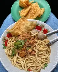 Mie Pangsit Besar