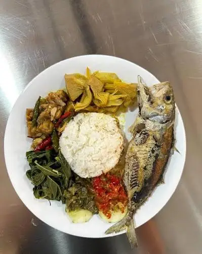 Nasi Padang Ikan Putihan